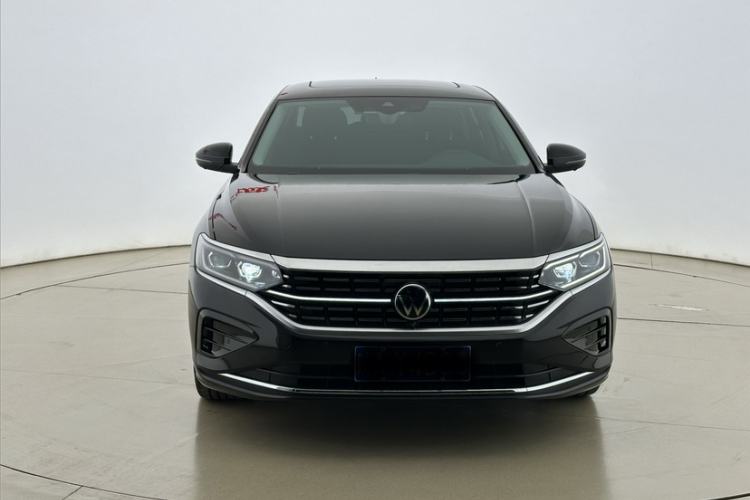 Used Volkswagen Passat 2025 Outstanding Model 380TSI Dragon Glory Edition Exterior 2