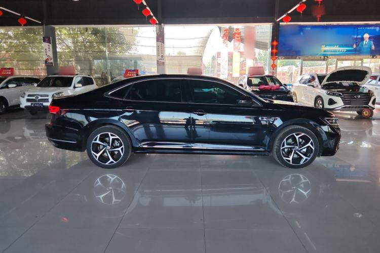 Used Volkswagen Passat 2025 Outstanding Model 380TSI Starry Dragon Glorious Edition Exterior 2