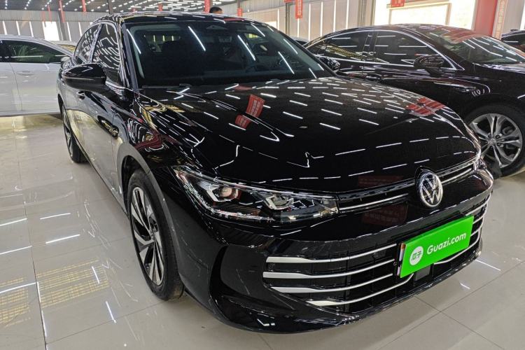 Used Volkswagen Passat 2025 Pro 380TSI Dragon Glory Edition Exterior 2