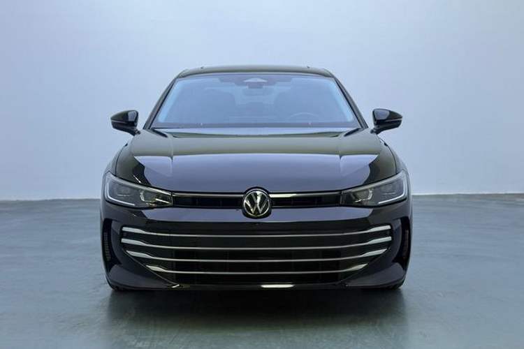 Used Volkswagen Passat 2025 Pro 380TSI Dragon Edition Exterior 2