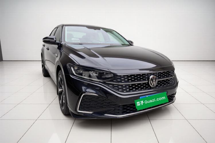 Used Volkswagen Passat 2025 Outstanding Model 380TSI Starry Dragon Edition Exterior 2