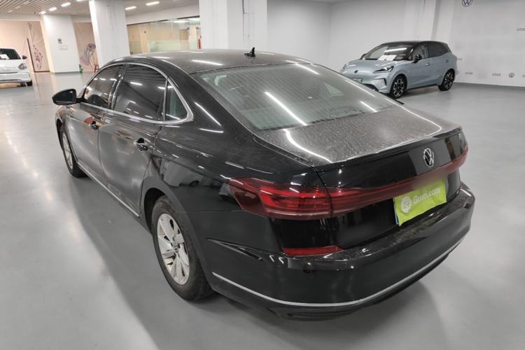Used Volkswagen Passat 2025 Outstanding Model 280TSI Business Edition Exterior 2
