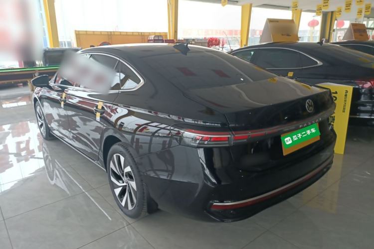Used Volkswagen Passat 2025 Pro 380TSI Dragon Glory Edition Exterior 2