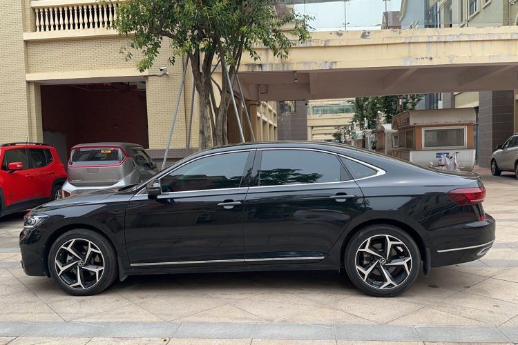 Used Volkswagen Passat 2025 Outstanding Model 380TSI Starry Dragon Edition Exterior 2
