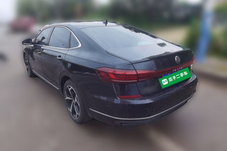 Used Volkswagen Passat 2025 Outstanding Model 330TSI Starry Elite Edition Exterior 3