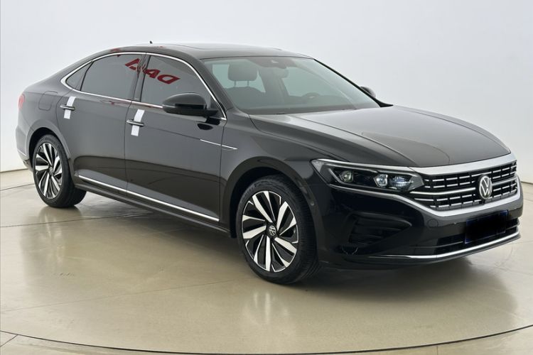 Used Volkswagen Passat 2025 Outstanding Model 380TSI Dragon Glory Edition Exterior 3