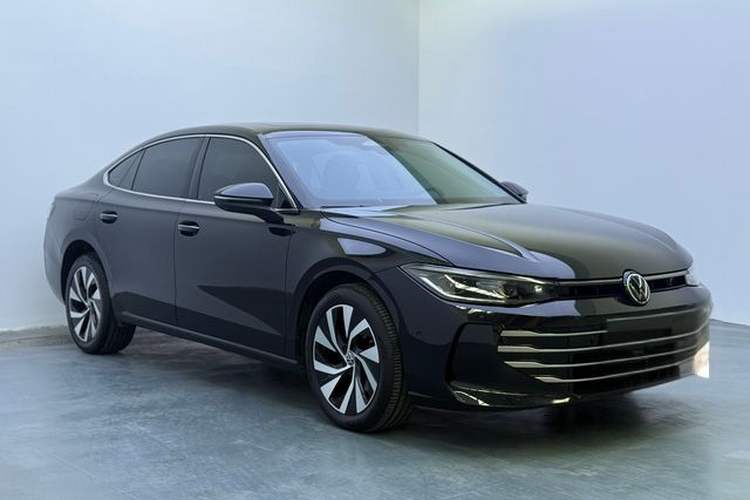 Used Volkswagen Passat 2025 Pro 380TSI Dragon Edition Exterior 3