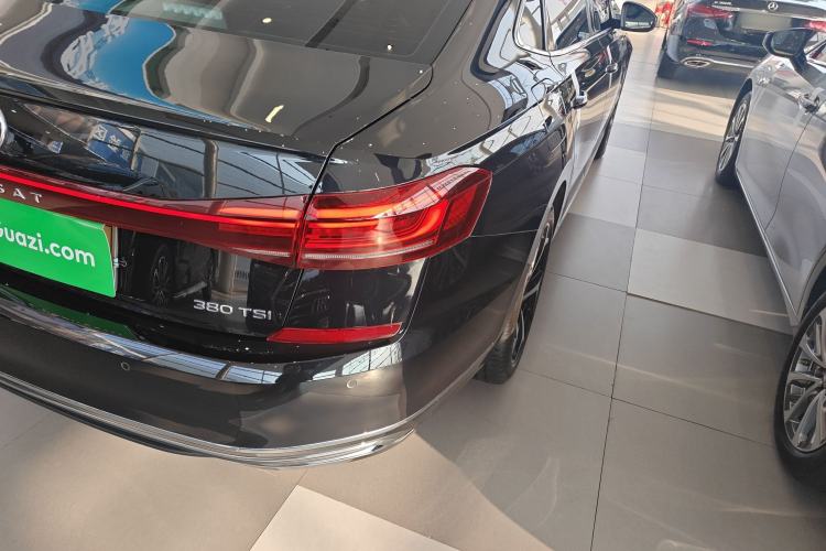 Used Volkswagen Passat 2025 Outstanding Model 380TSI Starry Dragon Edition Exterior 3