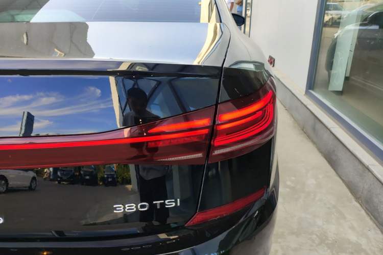 Used Volkswagen Passat 2025 Outstanding Model 380TSI Starry Dragon Edition Exterior 3