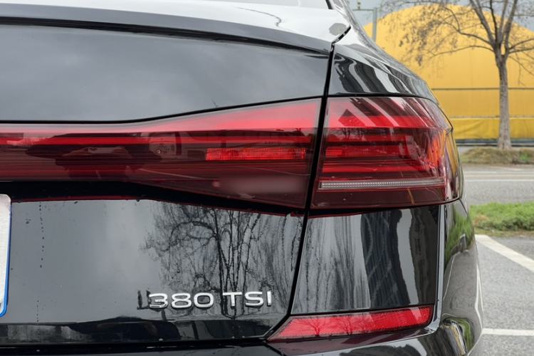 Used Volkswagen Passat 2025 Outstanding Model 380TSI Starry Dragon Edition Exterior 4