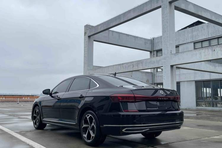 Used Volkswagen Passat 2025 Outstanding Model 380TSI Starry Dragon Edition Exterior 4
