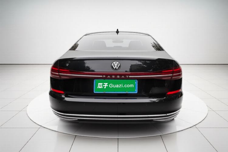 Used Volkswagen Passat 2025 Outstanding Model 380TSI Starry Dragon Edition Exterior 4