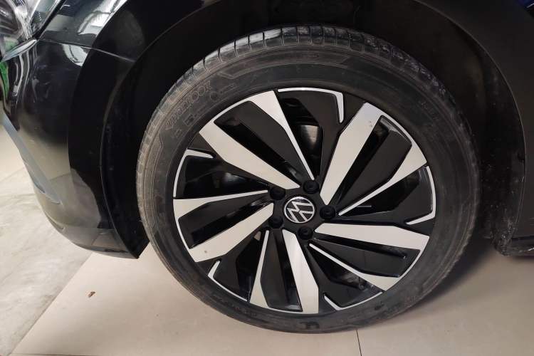 Used Volkswagen Passat 2025 Premium Version 380TSI Dragon Edition Exterior 4