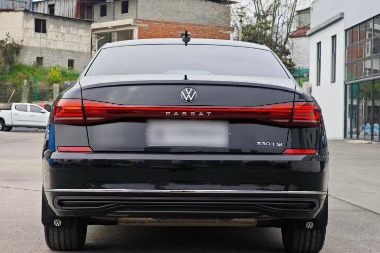 Used Volkswagen Passat 2025 Outstanding Model 330TSI Starry Elite Edition Exterior 4