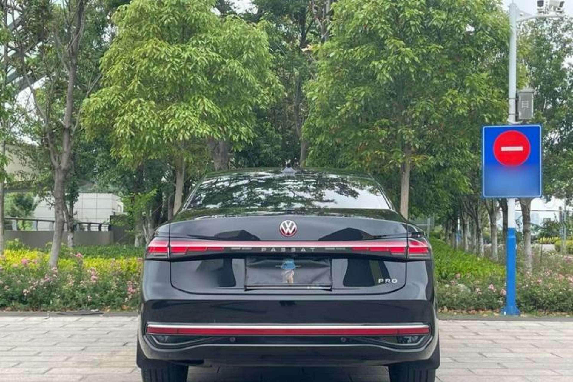Used Volkswagen Passat 2025 Pro 380TSI Dragon Edition Exterior 5
