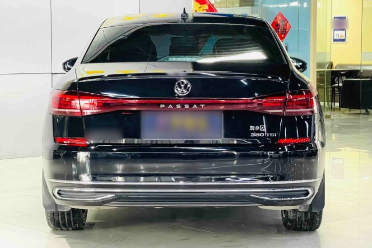 Used Volkswagen Passat 2025 Outstanding Model 380TSI Starry Dragon Edition Exterior 5