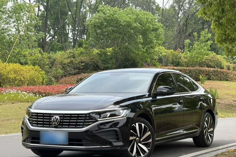 Used Volkswagen Passat 2025 Premium Version 380TSI Dragon Edition Exterior 5