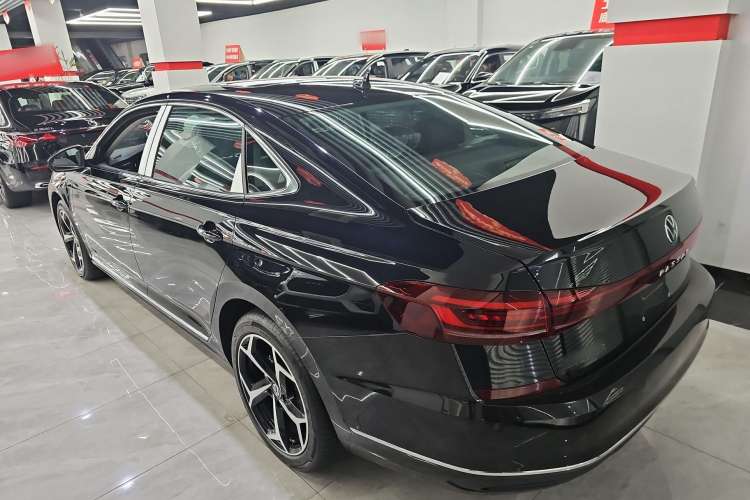 Used Volkswagen Passat 2025 Outstanding Model 330TSI Starry Elite Edition Exterior 5