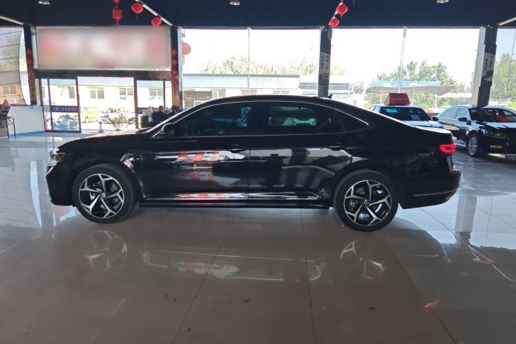 Used Volkswagen Passat 2025 Outstanding Model 380TSI Starry Dragon Glorious Edition Exterior 5