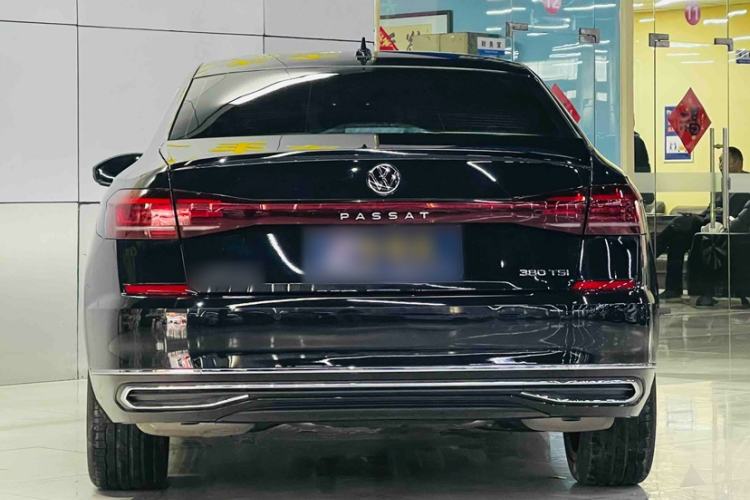Used Volkswagen Passat 2025 Outstanding Model 380TSI Starry Dragon Edition Exterior 5