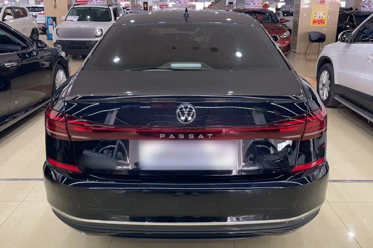 Used Volkswagen Passat 2025 Outstanding Model 330TSI Starry Elite Edition Exterior 5