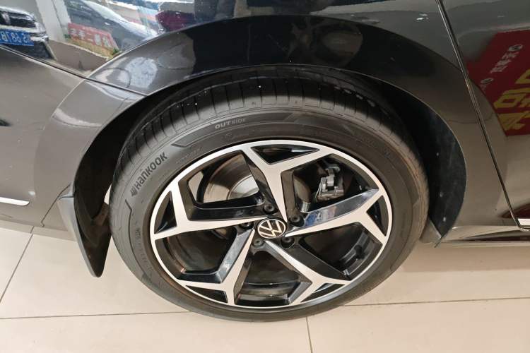 Used Volkswagen Passat 2025 Outstanding Model 380TSI Starry Dragon Glorious Edition Exterior 5