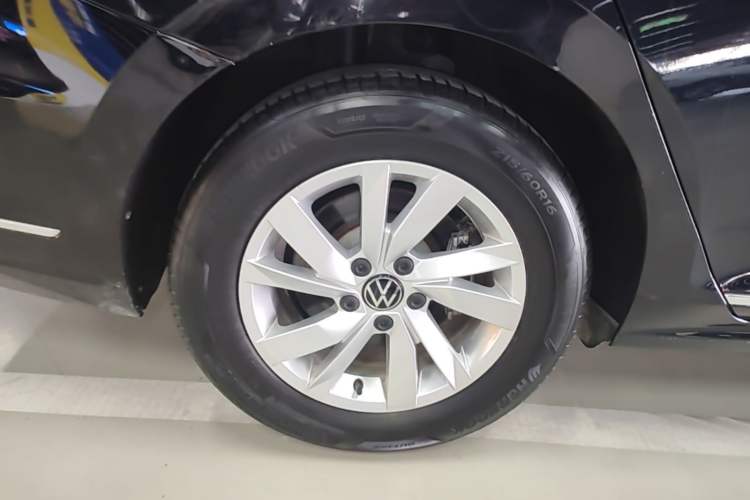Used Volkswagen Passat 2025 Outstanding Model 280TSI Business Edition Exterior 5