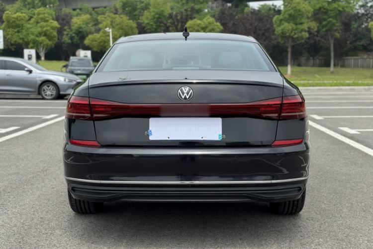 Used Volkswagen Passat 2025 Outstanding Model 280TSI Business Edition Exterior 5