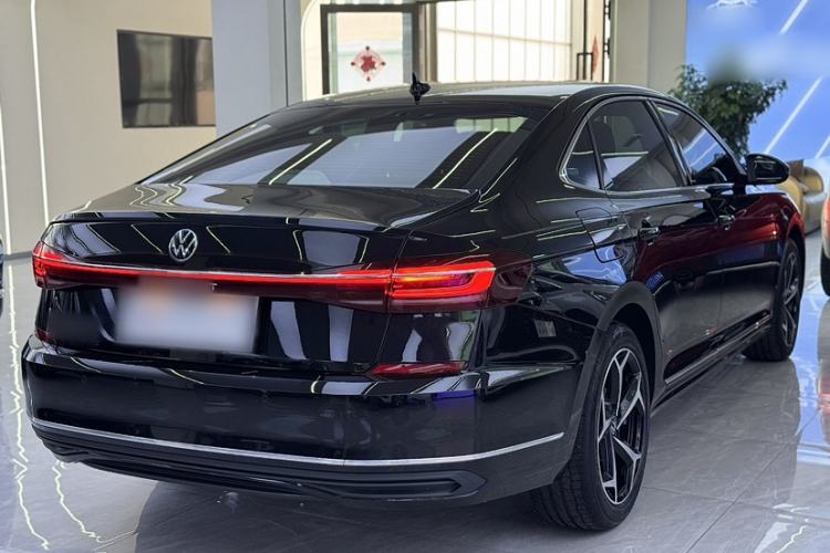Used Volkswagen Passat 2025 Outstanding Model 330TSI Starry Elite Edition Exterior 5