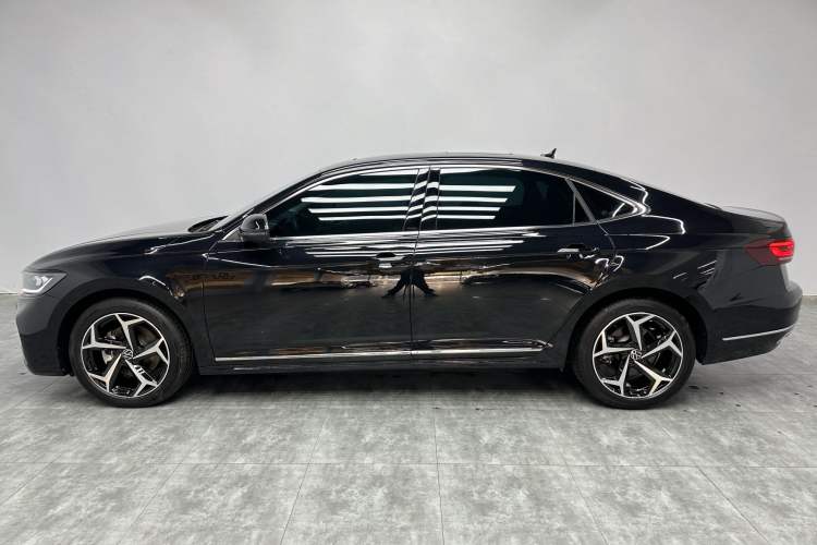 Used Volkswagen Passat 2025 Outstanding Model 380TSI Starry Dragon Edition Exterior 6