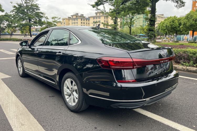 Used Volkswagen Passat 2025 Outstanding Model 280TSI Business Edition Exterior 6