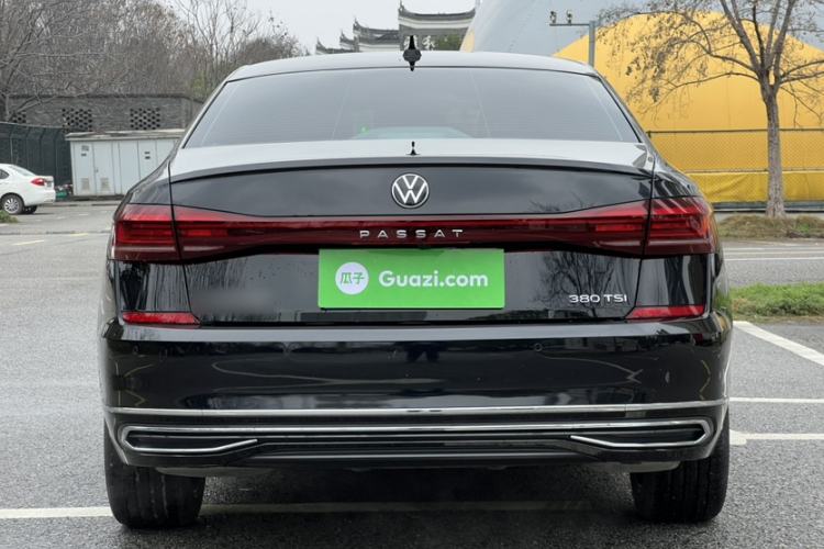 Used Volkswagen Passat 2025 Outstanding Model 380TSI Starry Dragon Edition Exterior 7