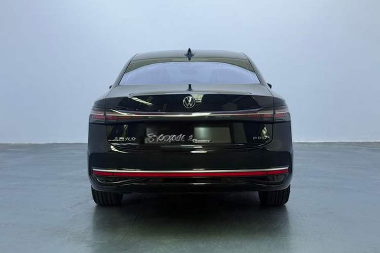 Used Volkswagen Passat 2025 Pro 380TSI Dragon Edition Exterior 7