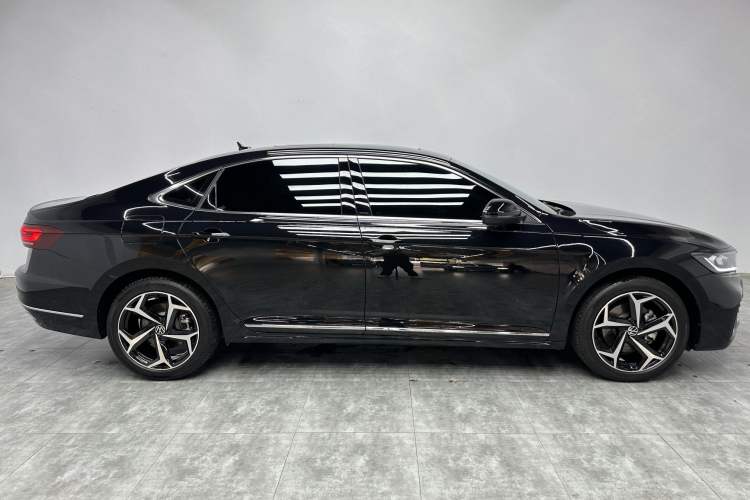 Used Volkswagen Passat 2025 Outstanding Model 380TSI Starry Dragon Edition Exterior 7