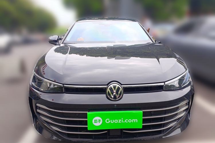 Used Volkswagen Passat 2025 Pro 380TSI Dragon Glory Edition Front