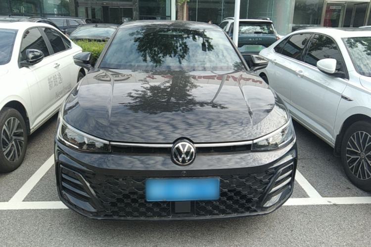 Used Volkswagen Passat 2025 Pro 380TSI Starry Dragon Luxury Edition Front