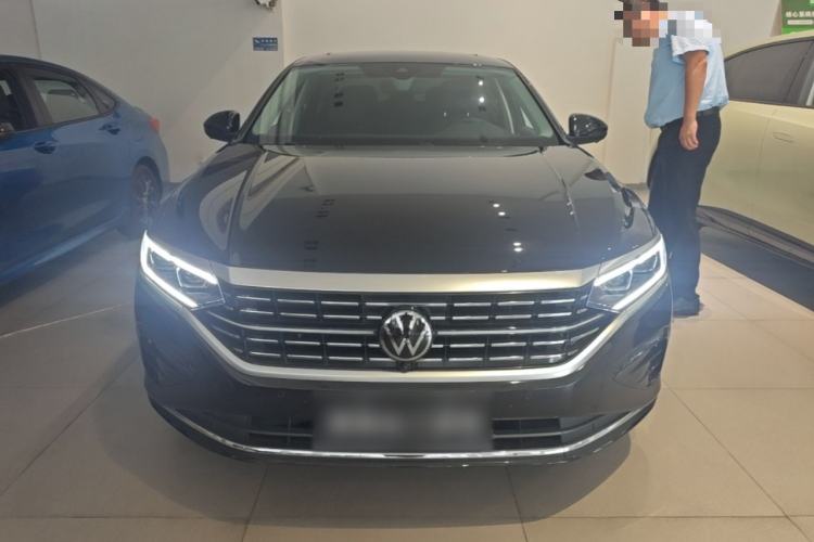 Used Volkswagen Passat 2025 Outstanding Model 380TSI Dragon Glory Edition Front