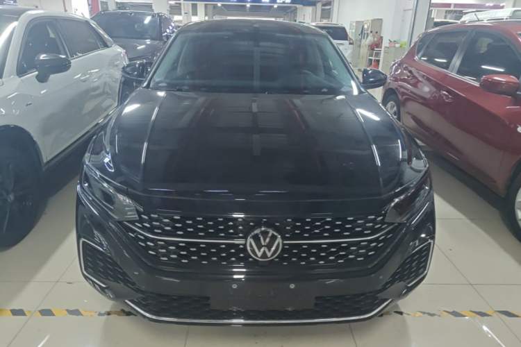 Used Volkswagen Passat 2025 Outstanding Model 330TSI Starry Elite Edition Front