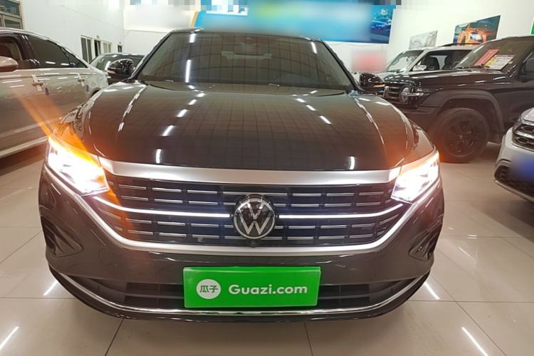 Used Volkswagen Passat 2025 Outstanding Model 380TSI Dragon Glory Edition Front