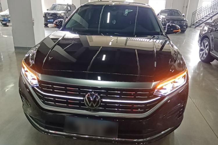 Used Volkswagen Passat 2025 Outstanding Model 380TSI Dragon Glory Edition Front