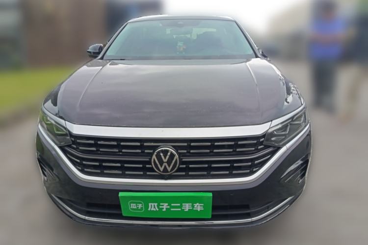 Used Volkswagen Passat 2025 Outstanding Model 380TSI Dragon Glory Edition Front