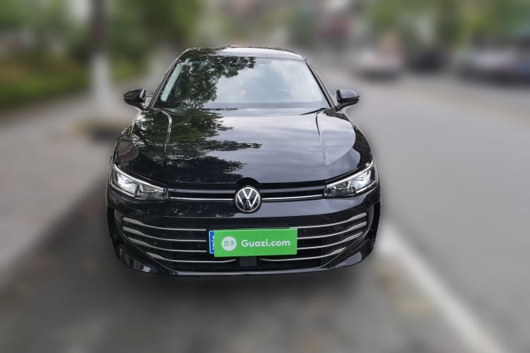 Used Volkswagen Passat 2025 Pro 380TSI Dragon Glory Edition Front