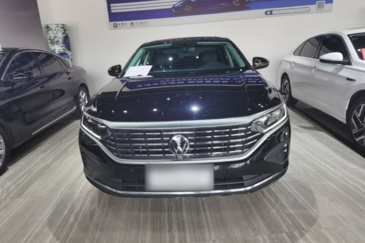 Used Volkswagen Passat 2025 Premium Version 380TSI Dragon Edition Front