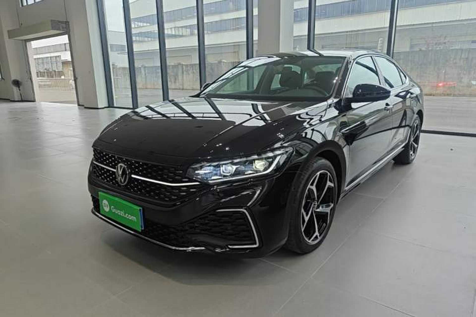 Used Volkswagen Passat 2025 Outstanding Model 380TSI Starry Dragon Glorious Edition Front Left 45 Deg
