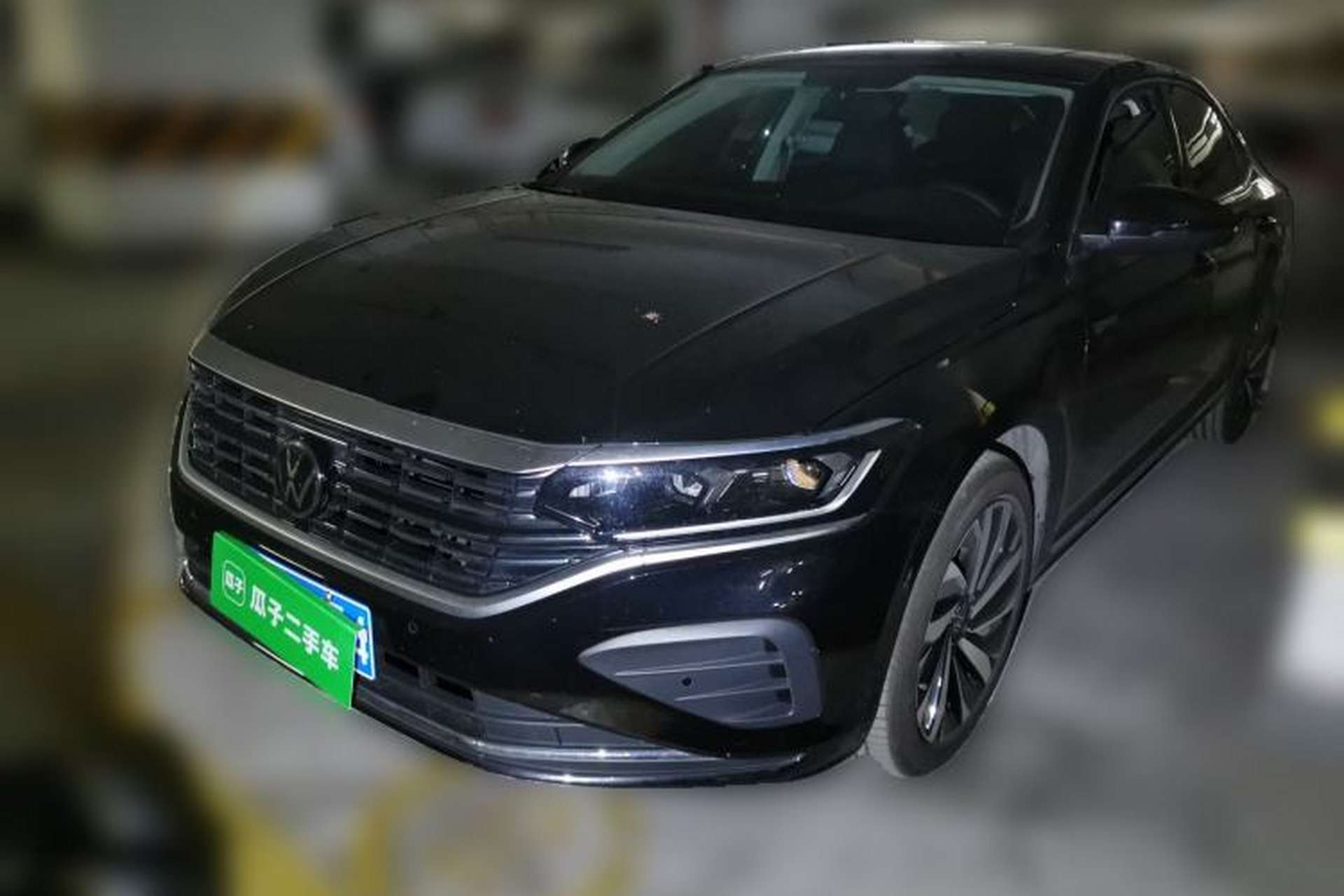 Used Volkswagen Passat 2025 Premium Version 380TSI Dragon Edition Front Left 45 Deg