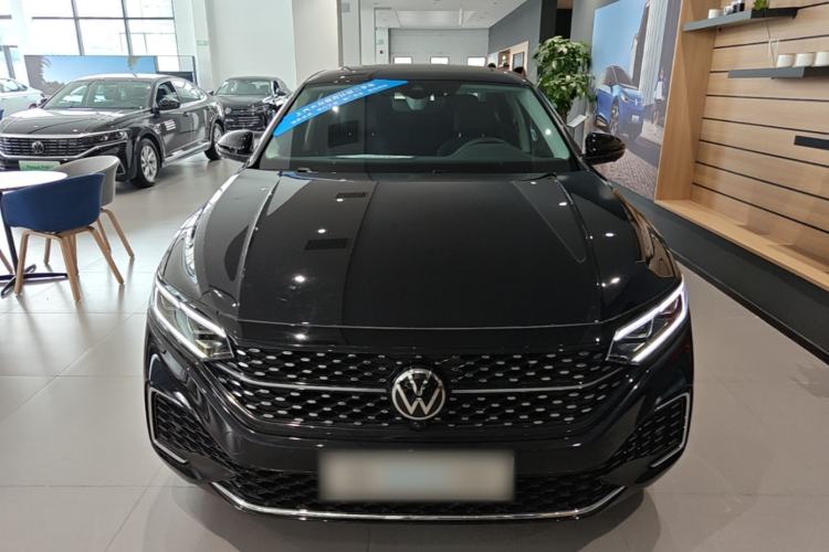 Used Volkswagen Passat 2025 Outstanding Model 380TSI Starry Dragon Glorious Edition Front
