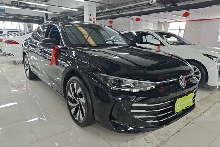 Used Volkswagen Passat 2025 Pro 380TSI Dragon Edition Front Right 45 Deg