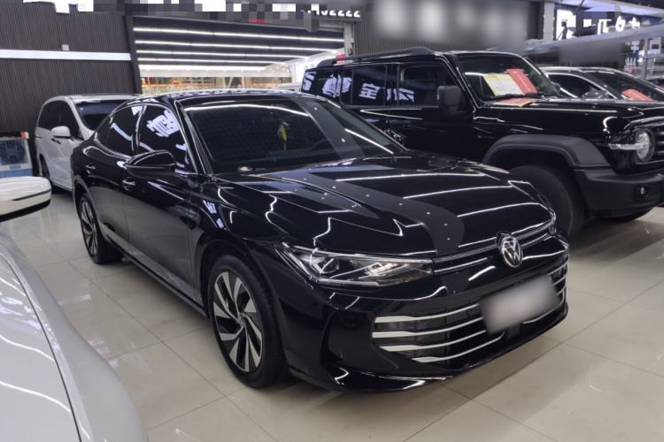 Used Volkswagen Passat 2025 Pro 380TSI Dragon Glory Edition Front Right 45 Deg