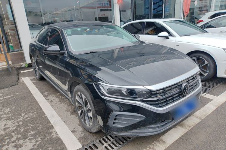 Used Volkswagen Passat 2025 Outstanding Model 280TSI Business Edition Front Right 45 Deg