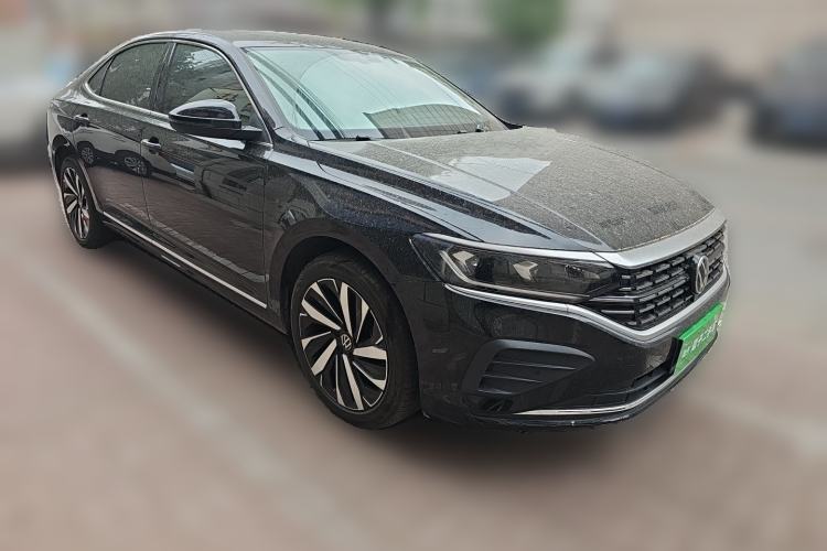 Used Volkswagen Passat 2025 Premium Version 380TSI Dragon Edition Front Right 45 Deg